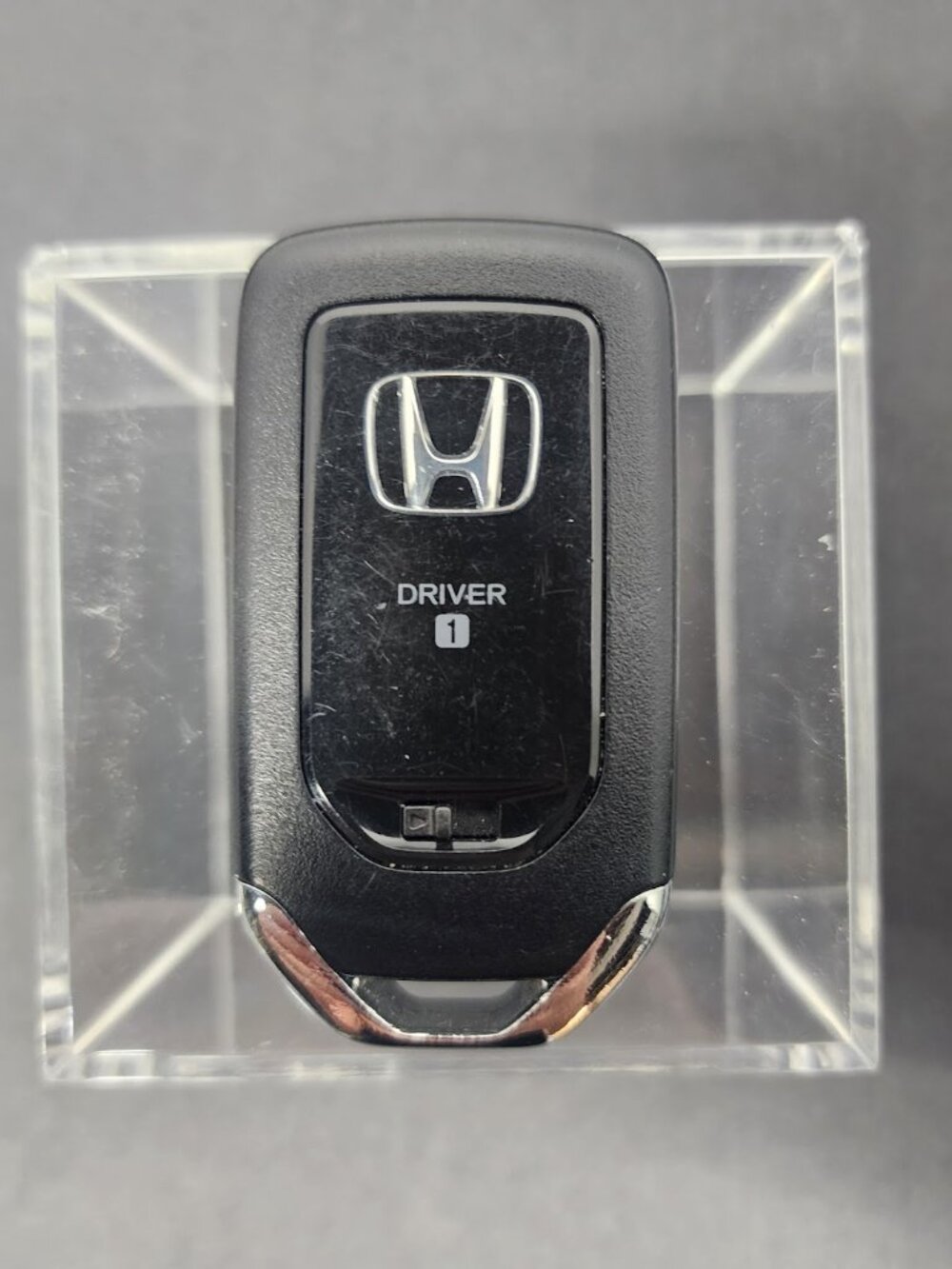 OEM HONDA KEYLESS ENTRY REMOTE KEY FOB 72147-TLA-A02 KR5V2X V44 Driver 1